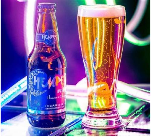1月6日,由云南瑾晔生物科技有限责任公司生产的国内首款工业大麻啤酒 HEMPE